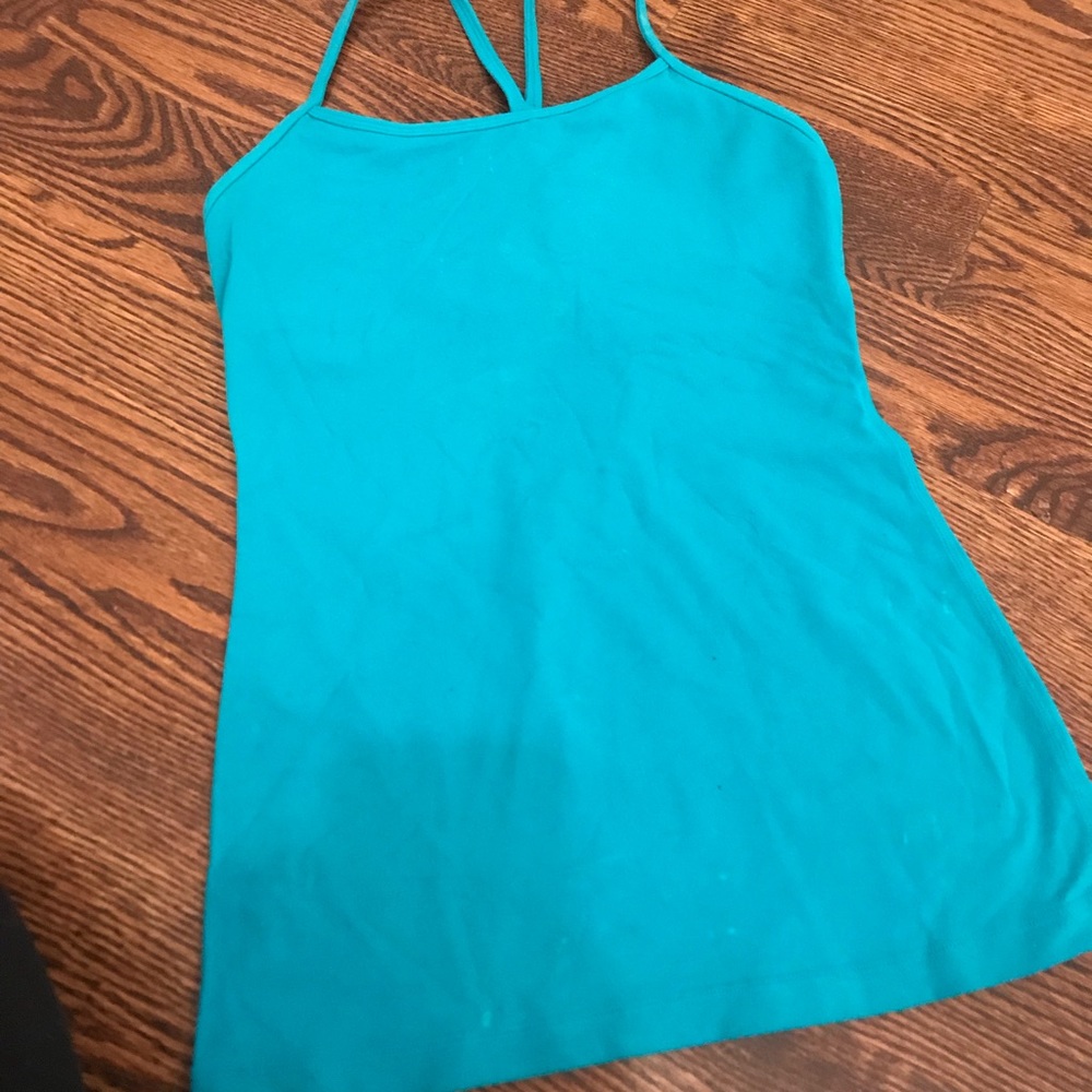 Lulu Lemon top